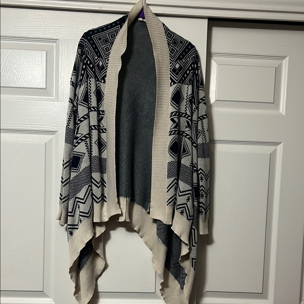 Cream  and Navy  Geometric Pattern Women Sweater/ cardigan